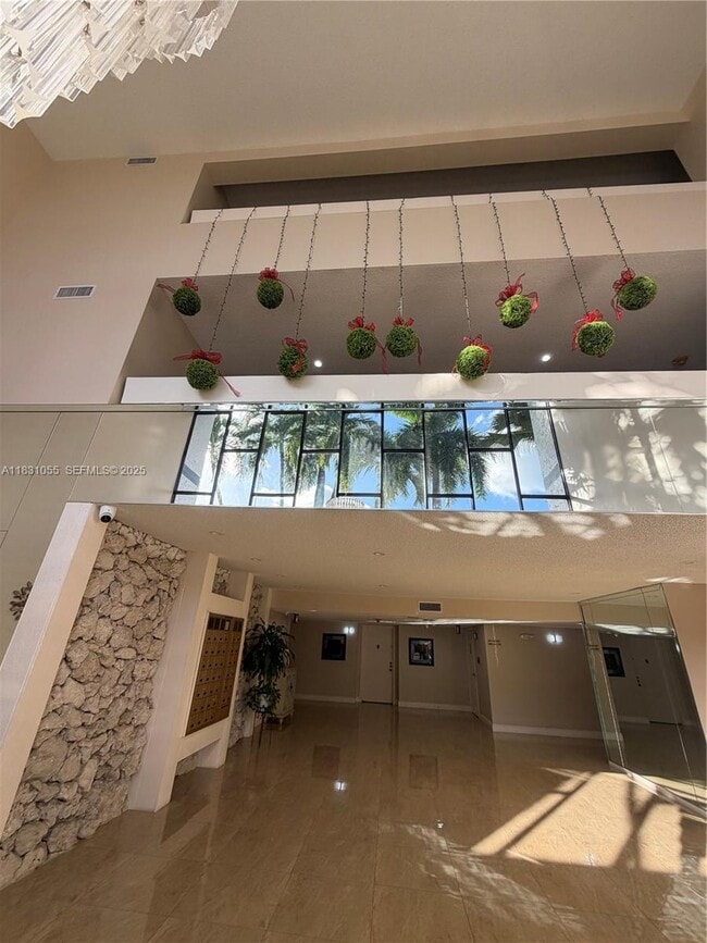 Building Photo - 16251 Golf Club Rd