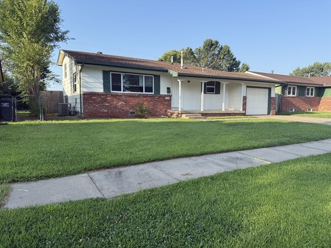 Primary Photo - 2309 W Southgate St