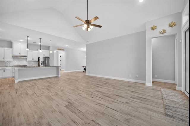 Building Photo - 2410 Topaz Dr