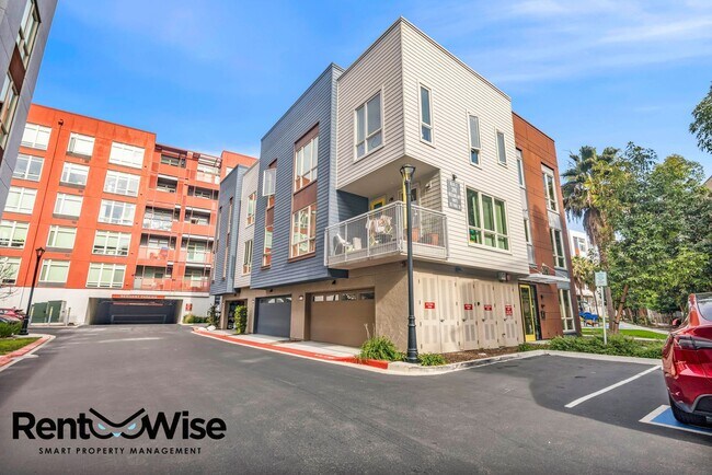 Building Photo - 390 Riesling Ave