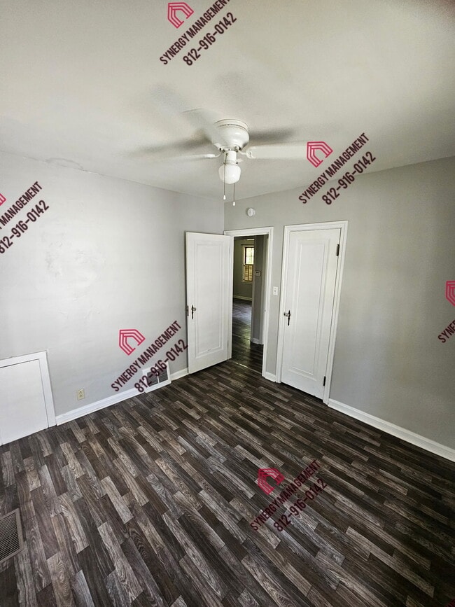 Building Photo - 731 Bayard Park Dr