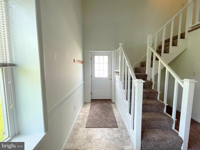 Building Photo - 44970 Serenity Farm Ln