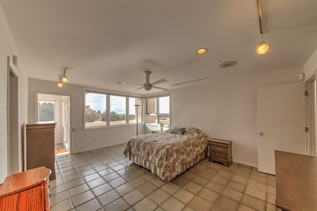 Building Photo - SANDIA HEIGHTS EXECUTIVE RENTAL 2+Story 3B...
