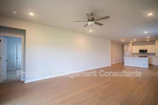 Building Photo - 154 Lillian Farms Blvd