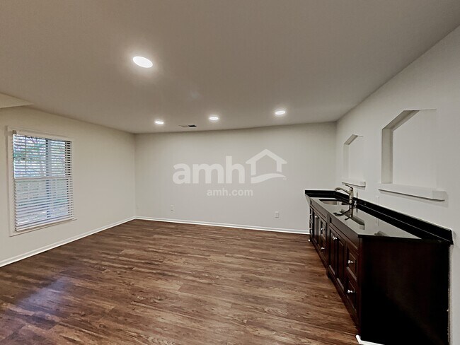 Building Photo - 2262 Ashley Falls Ln NW