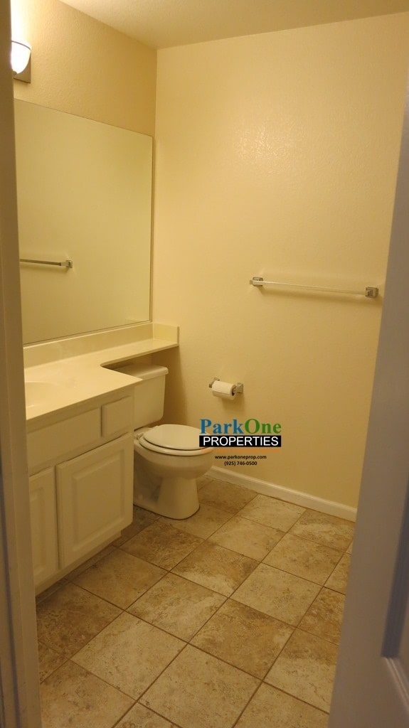 Building Photo - Great Ground Floor San Ramon Condo with Attached Garage, Now Available!!