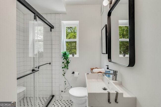 Building Photo - 96 Ardmore Pl NW