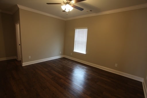 Building Photo - 4 Bed/4 Bath Available!