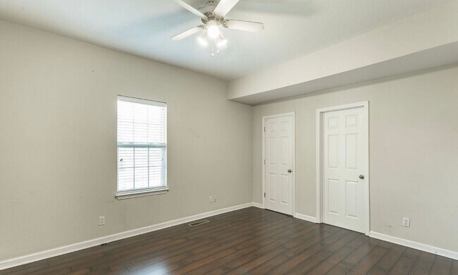 Building Photo - 815 Hamilton Ave