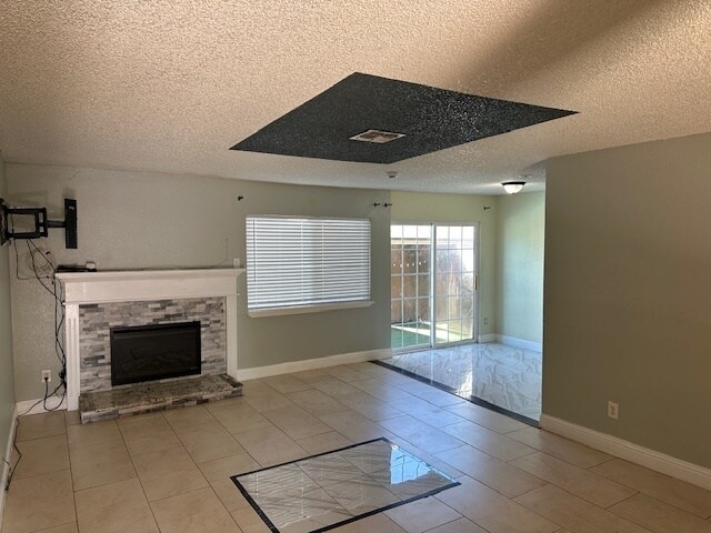 Building Photo - Tracy 4 Bedroom 2 Bathroom Home with a pool