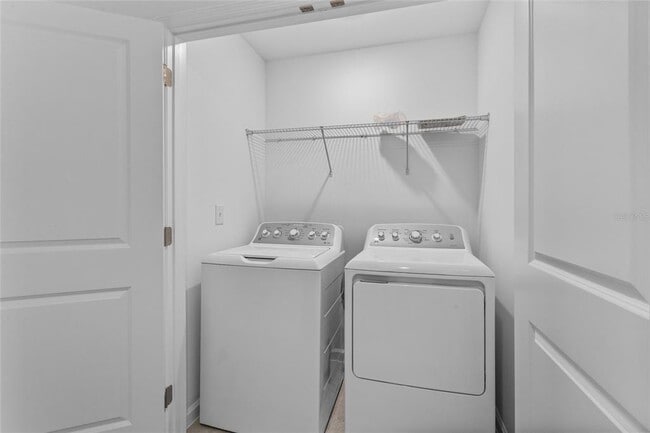 Building Photo - 5948 Piney Shrub Pl