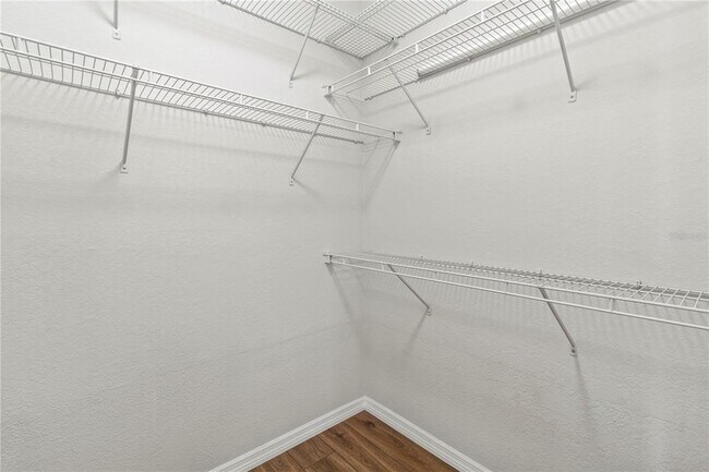 Building Photo - 5560 Rosehill Rd