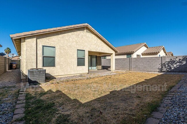 Building Photo - 2035 W Gold Dust Ave