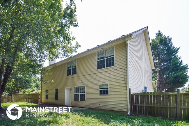 Building Photo - 3895 Tolliver Hills Dr