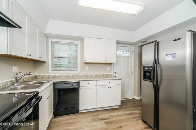 Building Photo - 8603 Honor Ave