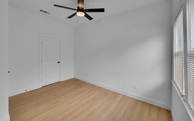 Building Photo - Newly Remodeled 3BD 2BA Home in Waco