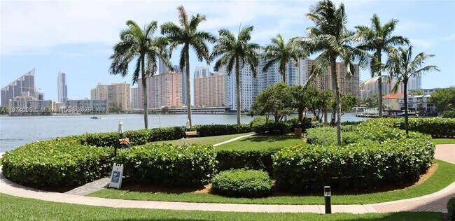 Building Photo - 1000 W Island Blvd