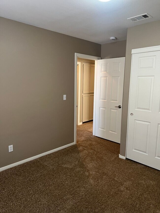 Building Photo - Gorgeous 2-Story Home You've Been Looking ...