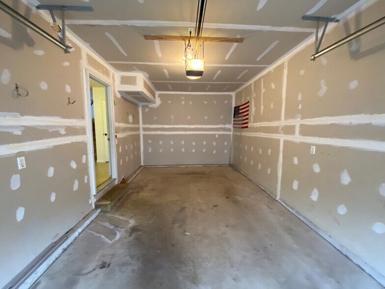 Building Photo - 659 Southtowne Dr