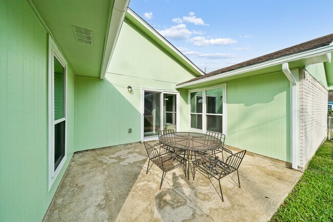 Building Photo - 3908 Colorado Ave