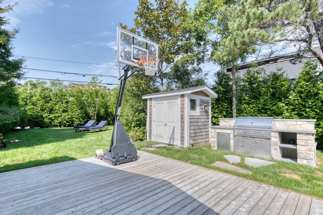 Building Photo - 21 Mako Ln