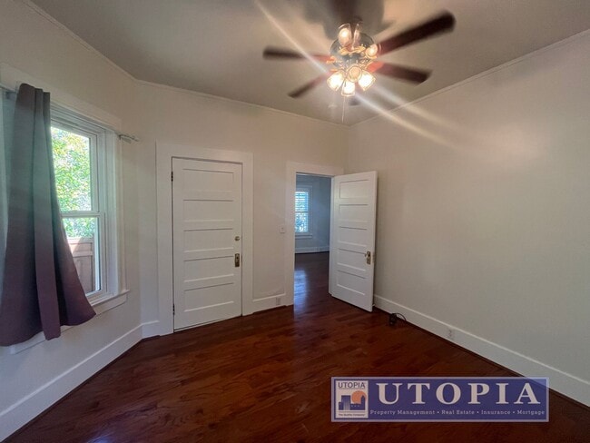 Building Photo - Charming Victorian Home with 3 bedrooms an...