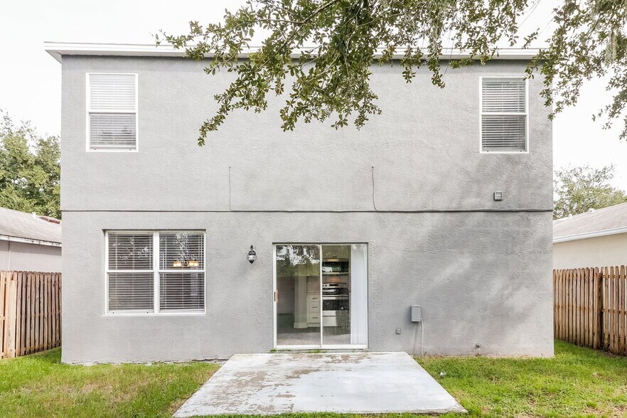 Building Photo - 18034 Birdwater Dr