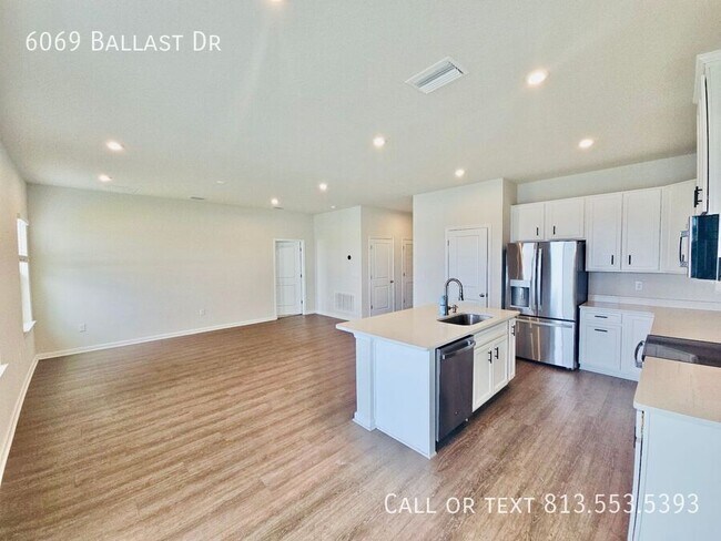 Building Photo - 6069 Ballast Dr