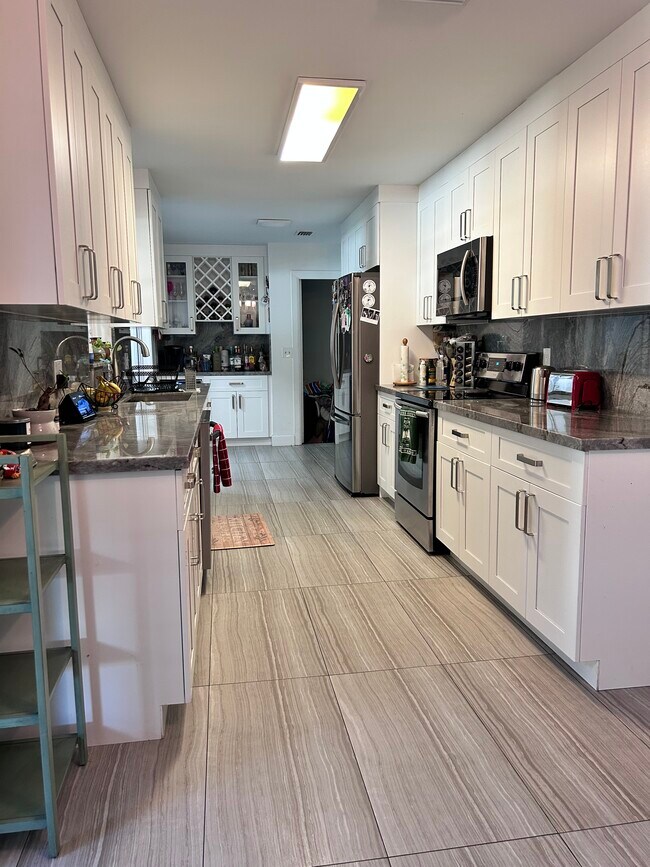 Building Photo - 1220 SW 127th Terrace