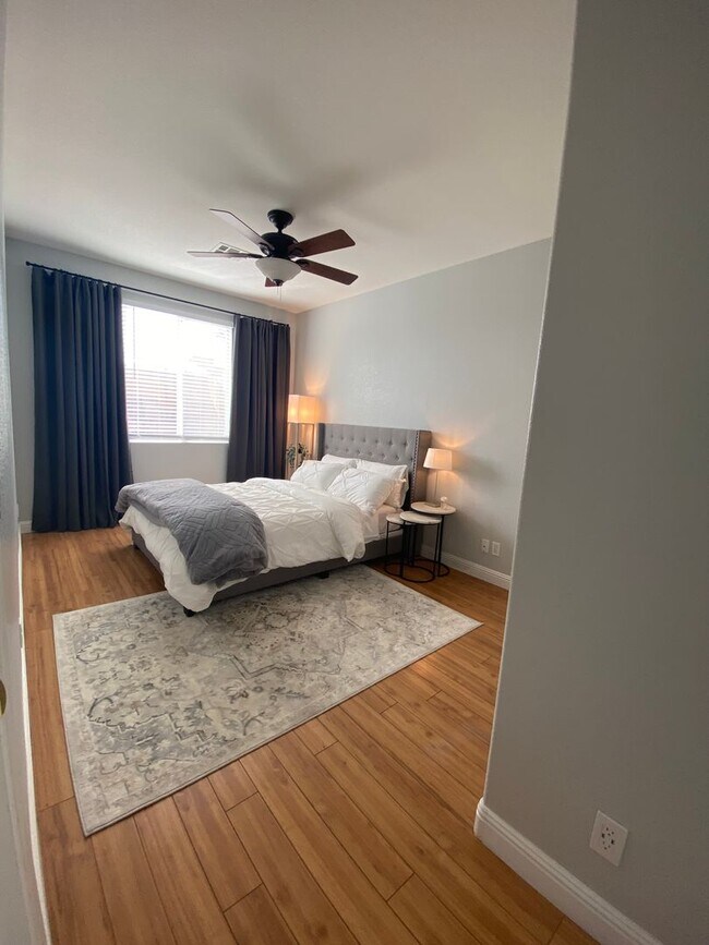 Building Photo - 4 Bedroom Home in Summerlin with Pool