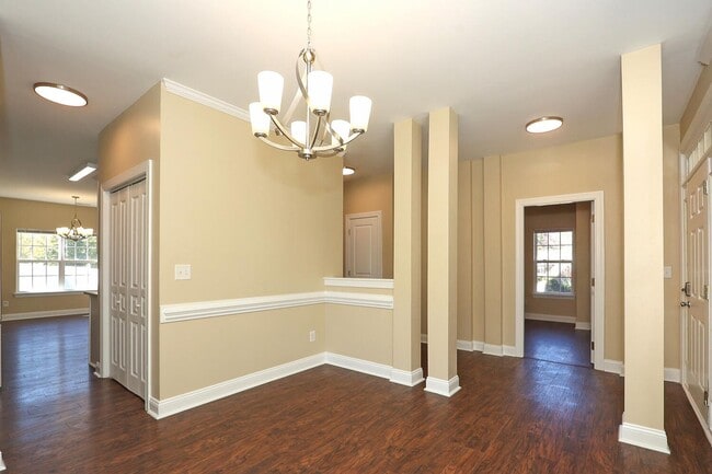 Building Photo - Welcome to this stunning 5 bedroom, 2.5 bath home nestled in the desirable location of Cornelius,...