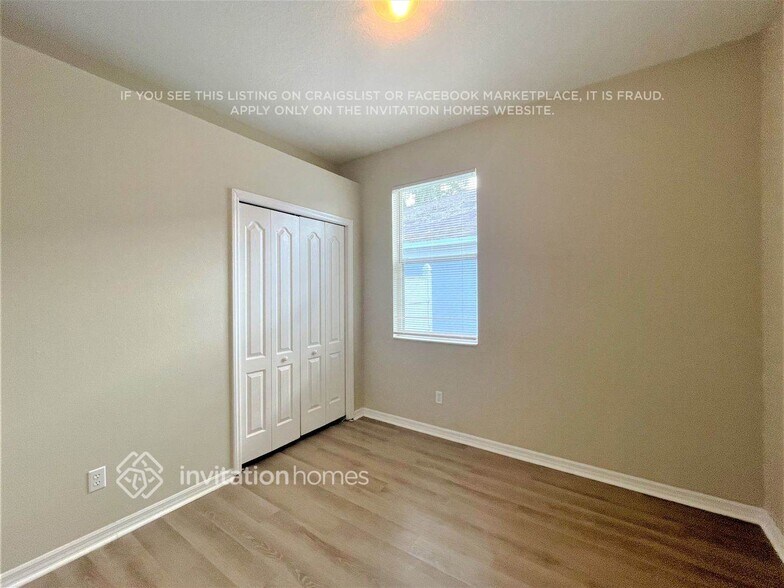 Building Photo - 6016 36th Ct E