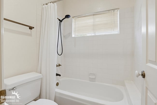 Building Photo - Charming and Spacious 4Bdm 3Ba Home in the Highly Desirable Carmel Valley Community!