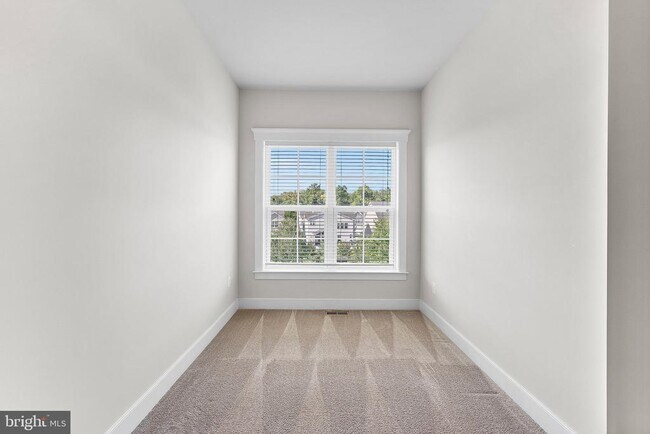 Building Photo - 207 Miles Hawk Terrace