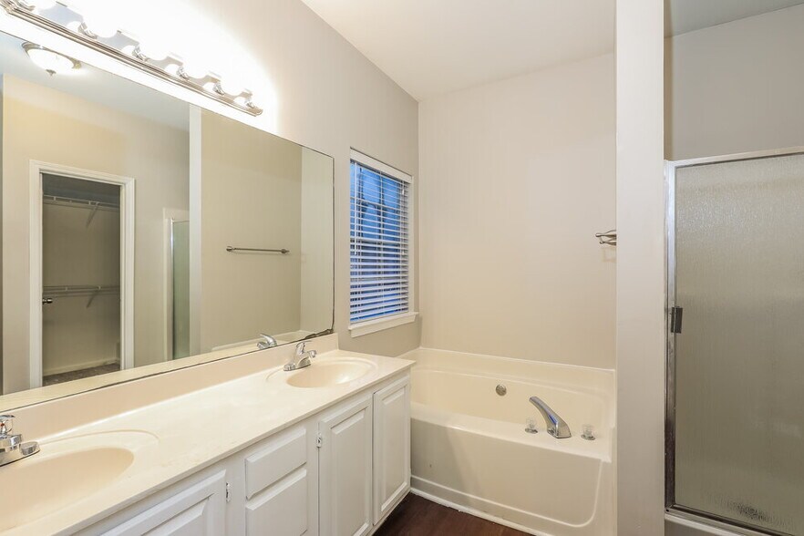 Building Photo - 118 Burleyson Dr