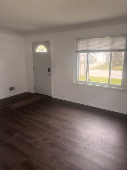 Formal Living - 1027 Michigan Ave