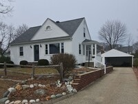 Building Photo - Charming 4-Bedroom Home for Rent in Manche...