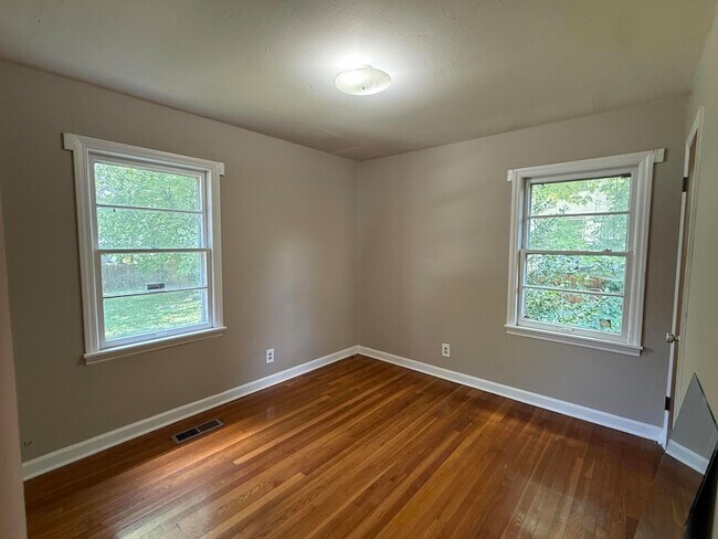 Building Photo - 114 Morningside Dr