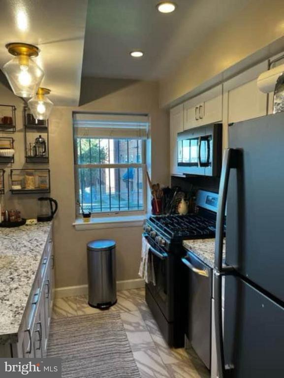 Building Photo - 2655 Birney Pl SE