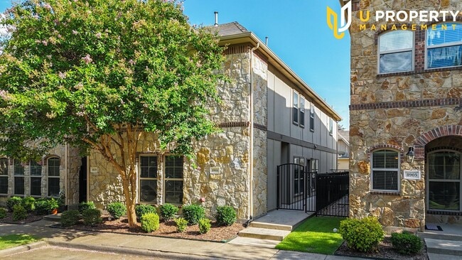 Primary Photo - LUXURY TOWNHOME IN CRAIG RANCH COMMUNITY
