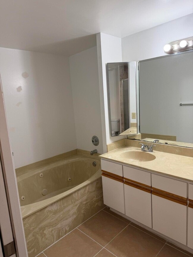 Building Photo - 8461 Boca Rio Dr