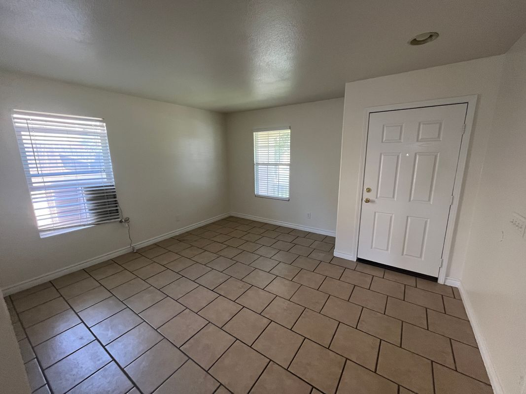 Building Photo - 144 Latente Dr