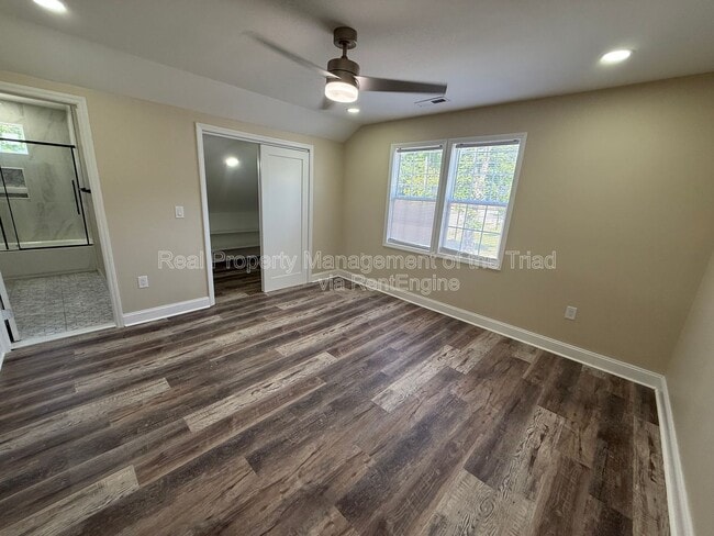 Building Photo - 1226 Hoover Ave