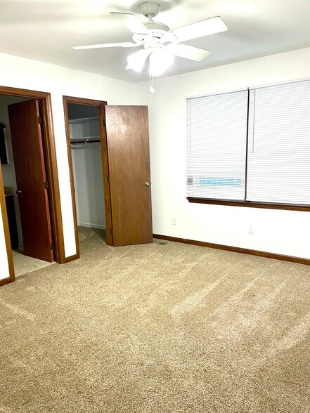 Building Photo - 102 Chevis Dr
