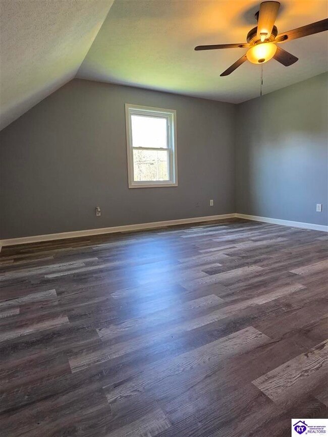 Building Photo - 888 N Woodland Dr