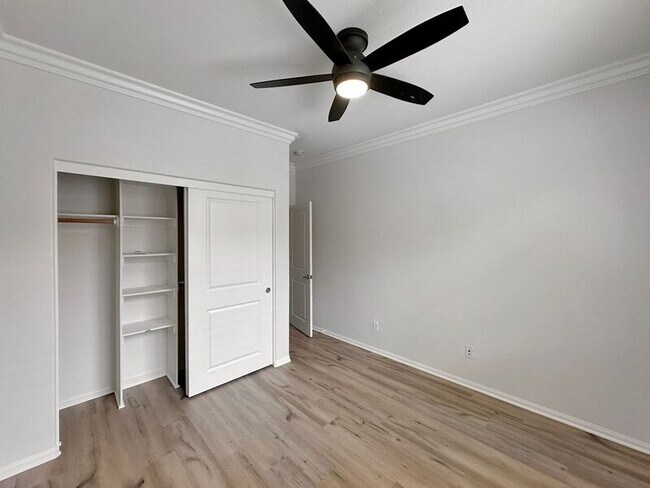 Building Photo - 1828 Scarlet Pl