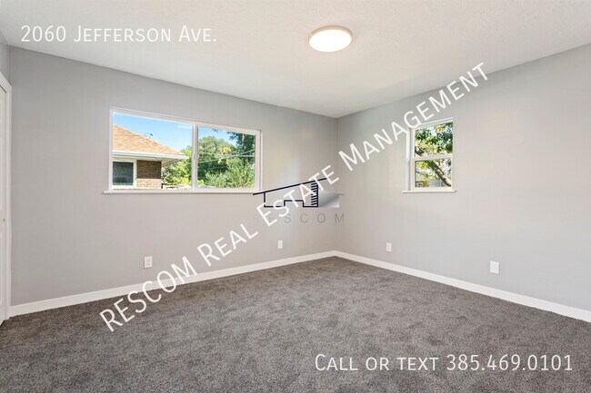 Building Photo - 2060 Jefferson Ave