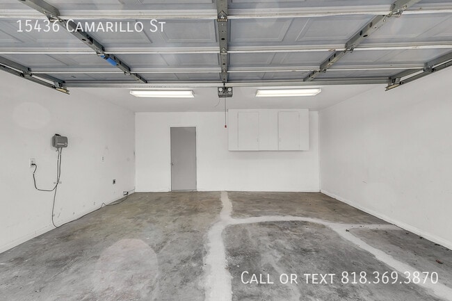 Building Photo - 15436 Camarillo St