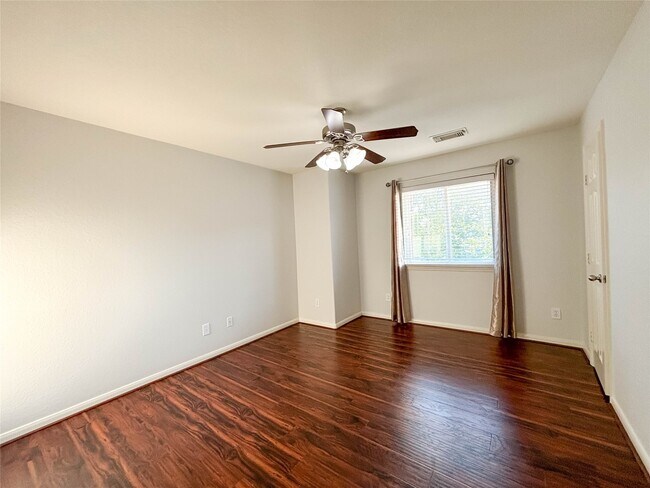 Building Photo - 6023 Indian Creek