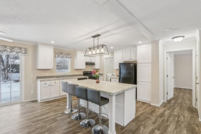 Building Photo - 4704 47th Ave